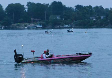 Elite pro Kevin Short points the bow of his boat toward Lake Erie as two of his competitors head in the opposite direction toward Lake St. Claire. 