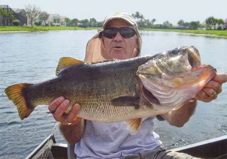 <strong>Larry Schwartz</strong>
<p>
	10 pounds, 4 ounces<br />
	Private Lake, Fla.<br />
	5-inch Wave Worms Tiki Stick</p>
