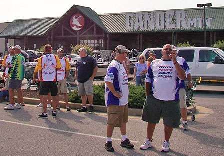 Gander Mountain is the weigh-in venue for the Federation Nation's Mid Atlantic Divisional.
