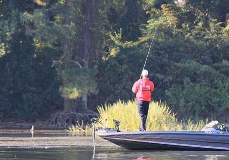 Van Dam misses a short striking bass, his third one of the morning.