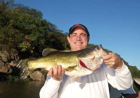 <strong>David Betts</strong>
<p>
	10 pounds, 9 ounces<br />
	Lake El Salto, Mexico<br />
	3/8-ounce Heddon Lucky 13 (shad)</p>
