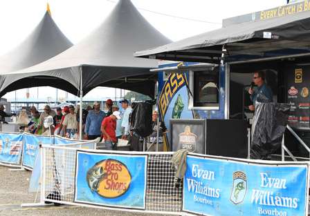 Tournament Director Chris Bowes announces the beginning of the Bass Pro Shops Bassmaster Central Open Day Two weigh-in.