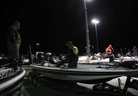 Anglers get ready before the start of day 3