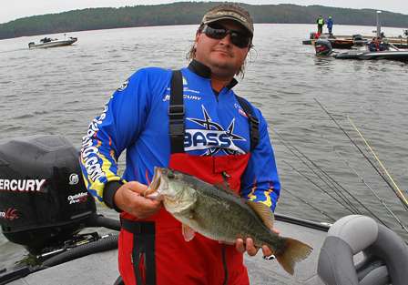 Buoyed by this big Guntersville bass, Dustin Evans finished Day One in the top 10 after catching 16.61 pounds.