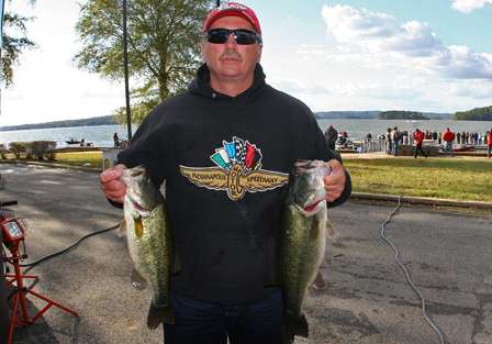 Ralph Steve DeBord extended his lead over the field on Day Two with 38.56 pounds on Lake Guntersville.