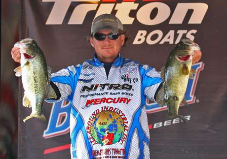 Brent Anderson from Kingston Springs, Tenn., caught 18.18 pounds on Day Three to move into third place.