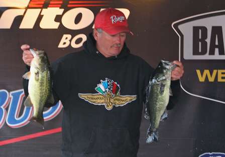 Ralph Steve DeBord maintained his lead over the field Friday with 53.54 pounds.