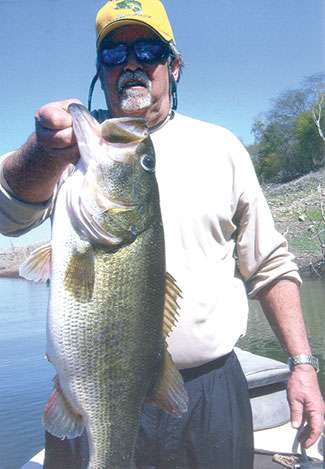 <p>
	Mike Brown</p>
<p>
	11 pounds, 4 ounces<br />
	Lake El Salto, Mexico<br />
	BPS Fluke (pearl)</p>
