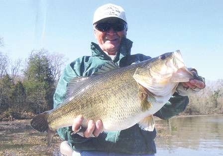 <p>
	Richard A. Strother</p>
<p>
	11 pounds<br />
	Lake Fork, Texas<br />
	modified swim jig (white)</p>
