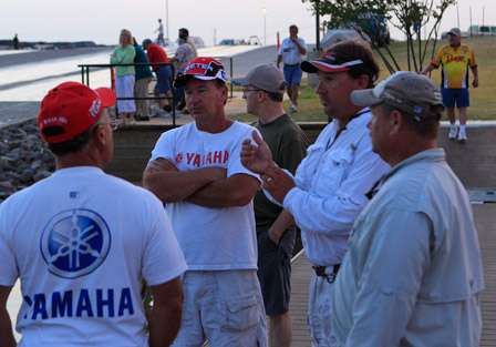 A group of Bassmaster Open anglers talk about the changes to the Red River. Weeks of flooding changed the river dramatically.