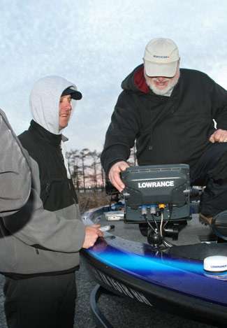 The Lowrance technicians were ready at Venice Marina to assist any anglers that needed help, including Todd Faircloth.