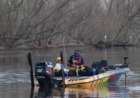 Tharp puts a cull-tab on his biggest keeper on Day One of the Bassmaster Classic.