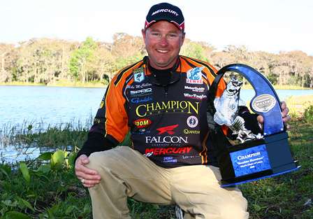 McClelland became the first three-time winner on the Elite Series. He had three 15-pound bags and a 13-1.
