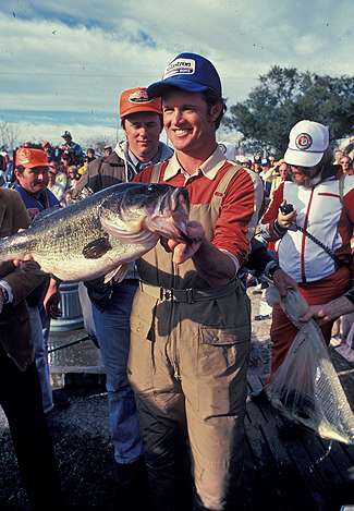 Clunn was voted greatest B.A.S.S. angler of all time in an ESPN poll of fans in 2005.
