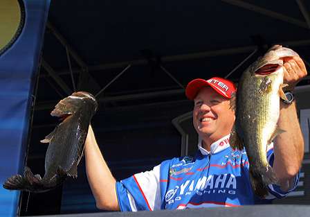 Day One leader Alton Jones averaged more than 5 pounds a fish.