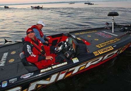 Kevin VanDam looks back at the dock prior to taking off.