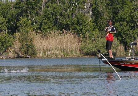 Kevin VanDam hurries a fish to the boat. It appeared to be a smaller male â not the 7-pounder he had been casting to.