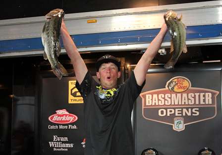 The fish bolstered his 17-5 final day bag that clinched the title.