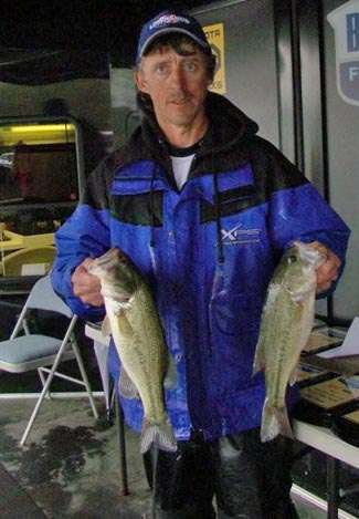 As did many others, Kentucky's Rick Craft caught his bass by flipping.