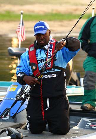Ish Monroe snuck into the cut in 12th place and sits over 11 pounds behind the leader.