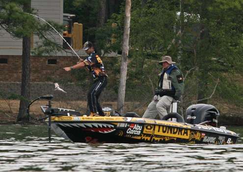 <p>
	This small largemouth wouldnât help Iaconelli. </p>
