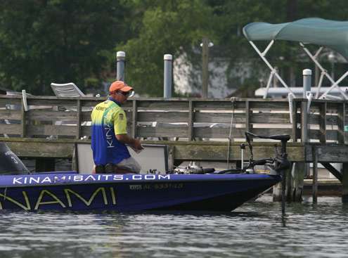 <p>
	After a great Day One, Steve Kennedy unofficially moved into the lead in the Toyota Tundra Bassmaster Angler of the Year race.</p>

