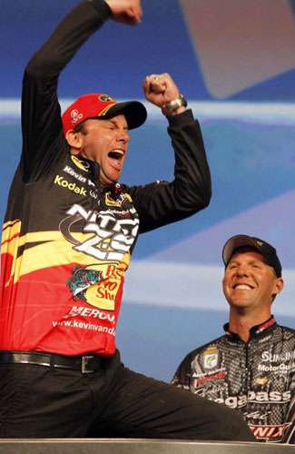 <p>
	Four-time Bassmaster Classic winner Kevin VanDam claims the longest limit streak with 57 fishing days, between March 2008 and June 2009.</p>
