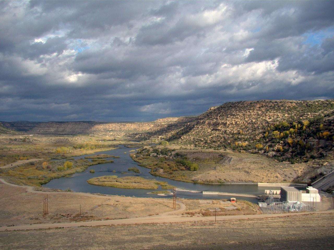 <p>
	Cold Water from depths of Navajo Lake makes the San Juan River below the dam one of the nation's best trout fisheries.</p>
