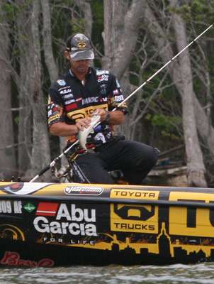 <p>
	With a good limit already in the boat, this bass isnât the size that will help Ike.</p>
