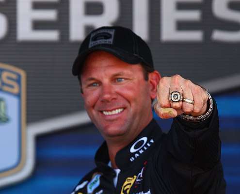 <p>
	Kevin VanDam shows off the ring he won after he claimed his fourth Bassmaster Classic victory this year.</p>
