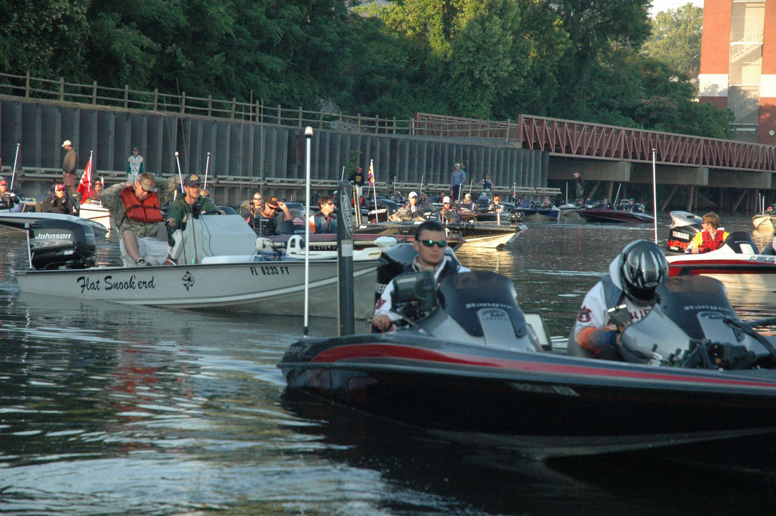 <p>
	The boats make their way to the official B.A.S.S. checkpoint.</p>
