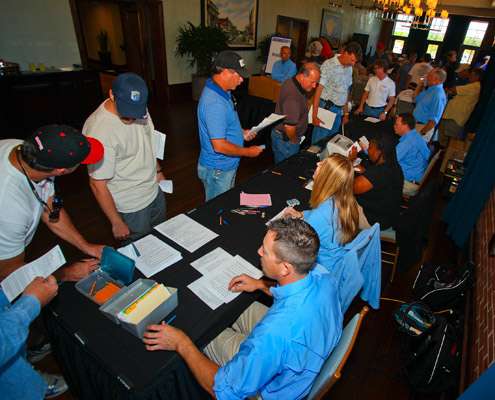 Marshals register for their chance to ride along with the Elite Series anglers on West Point Lake.