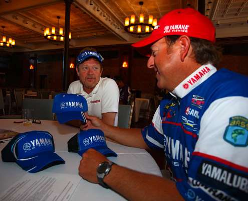 Trokar Battle on the Bayou winner Dean Rojas looks at a few Yamaha hats before the meeting.