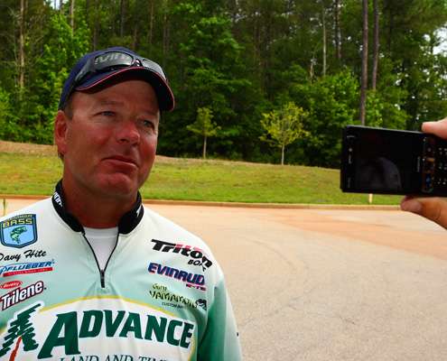 <p> 	Davy Hite does an interview for BASSCam explaining how bad he wants to win on his home lake.</p> 