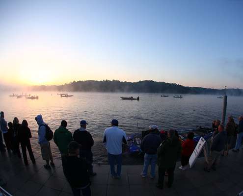 <p>
	The second group of anglers wait in the middle of the cove.</p>

