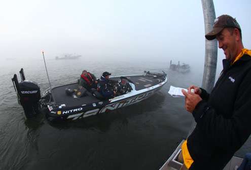 <p>
	Day One leader Edwin Evers and his ESPN cameraman start the second day of competition.<br />
	 </p>
