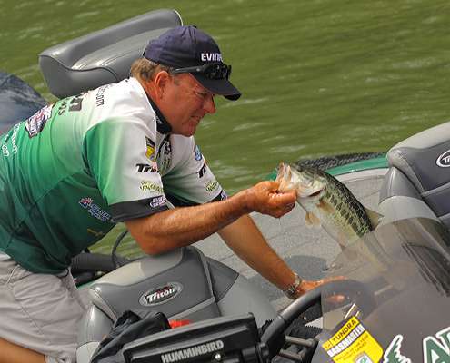 <p>
	Local favorite Davy Hite shows off his best bass of the day.</p>

