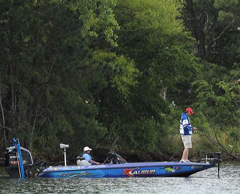 <p>
	Alton Jones, who leads the Toyota Tundra Bassmaster Angler of the Year race, fishes Lake Murray.</p>
