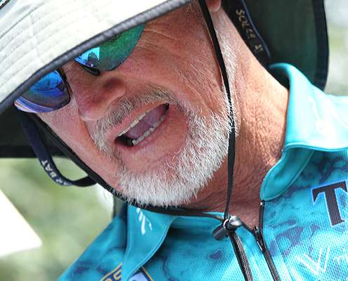 <p>
	Rick Clunn had his best tournament day in some time and sits inside the top five after one day of fishing. </p>
