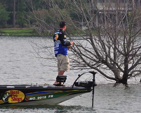 <p>
	Rookie Ott Defoe has excelled all year and continues that trend on Lake Murray after a strong Day One.</p>
