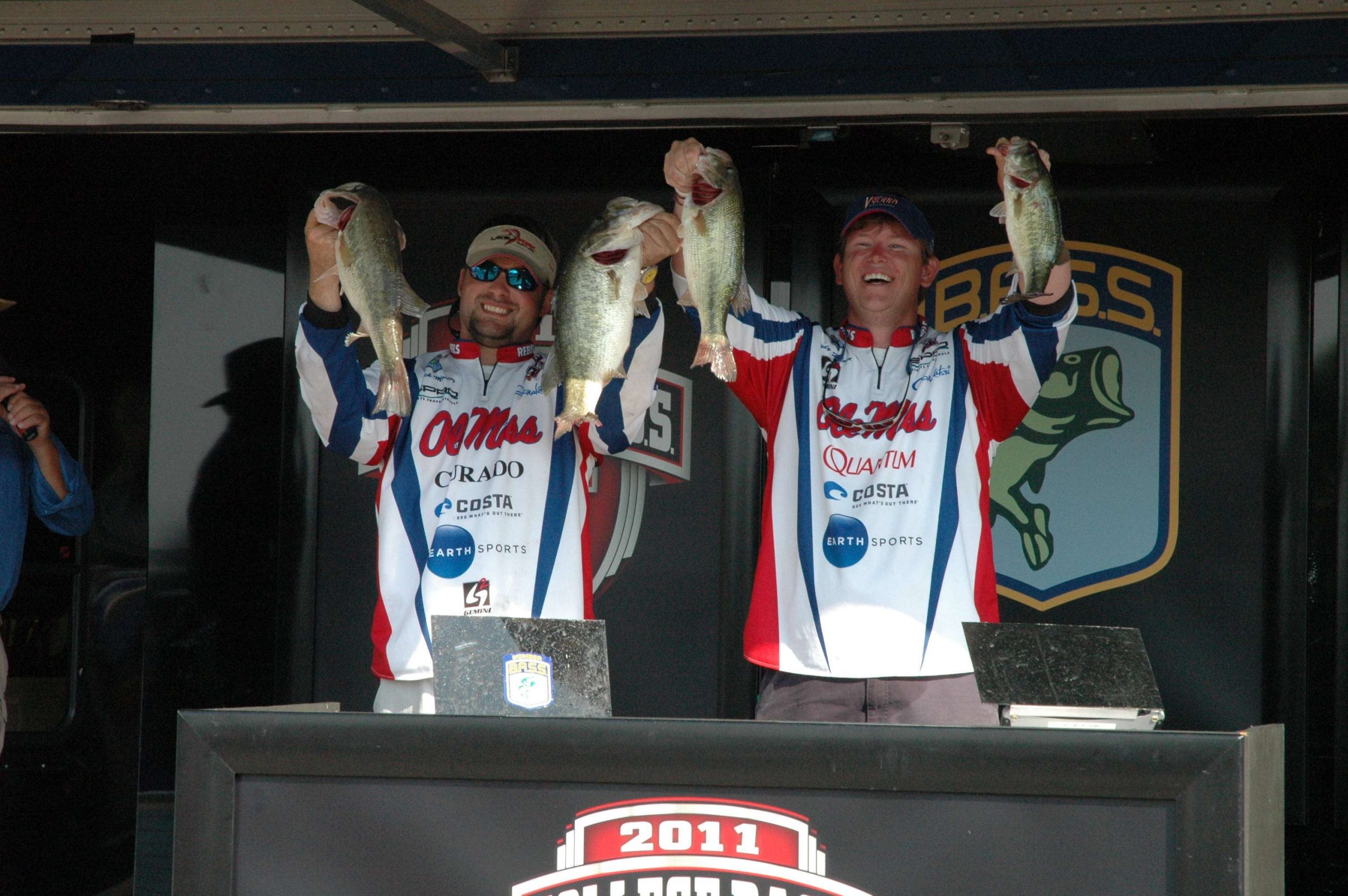 <p>
	Brock Mosley and Andy Halford of Ole Miss weigh in their winning fish.</p>
