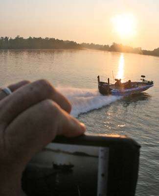 <p>
	During the race downriver, a BassCam camera videos the race.</p>

