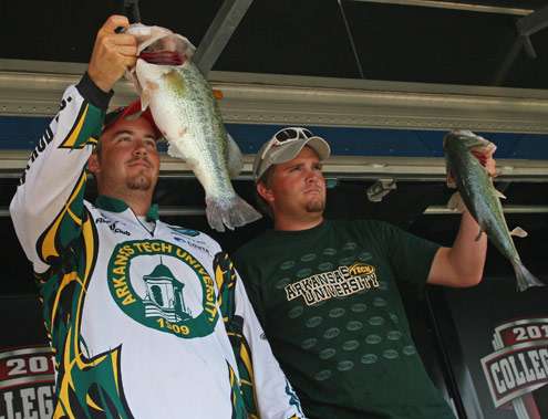 <p>
	Spencer Grace and Jared Allen from Arkansas Tech locked up the third spot after weighing in 24 pounds, 8 ounces.</p>
