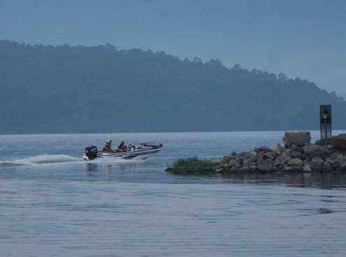 <p>
	The first boat takes off onto Lake Dardanelle to get the West Super Regional started.</p>

