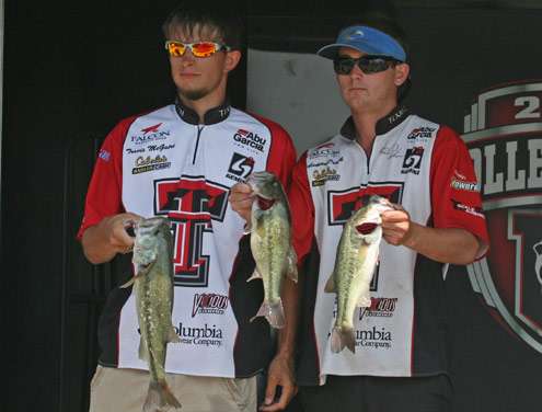 <p>
	Travis McGuire and Coleman Crook from Texas Tech finished ninth with 19-3 total.</p>
