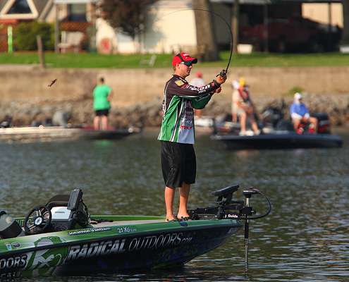 <p>
	After weighing 18 pounds, 5 ounces on Day Three, VanDam moved up the leader board to 4th place. </p>
