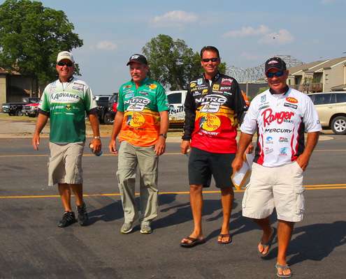 <p> 	Davy Hite, Dennis Tietje, Kevin VanDam and Scott Rook arrive for the anglers briefing.</p> 