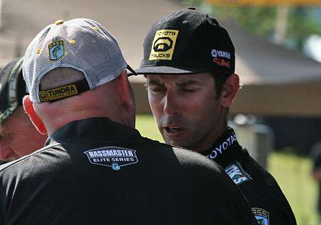 <p>
	 </p>
<p>
	Mike Iaconelli kept his streak of catching limits alive Friday despite the difficult fishery.</p>
