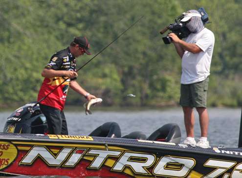 <p>
	Although it was not a giant, this fish was a big help to VanDam, who was looking to hang on to a top-12 spot.</p>

