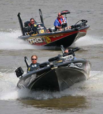 <p>
	Both Greg Vinson and Kevin VanDam set down off pad to check in six minutes late on Day Four.</p>
